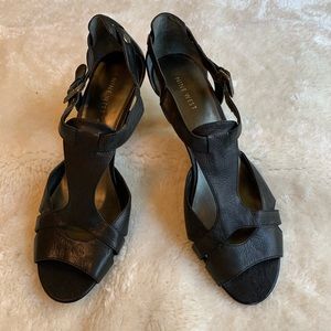 Nine West black leather women’s sandals 9.5
